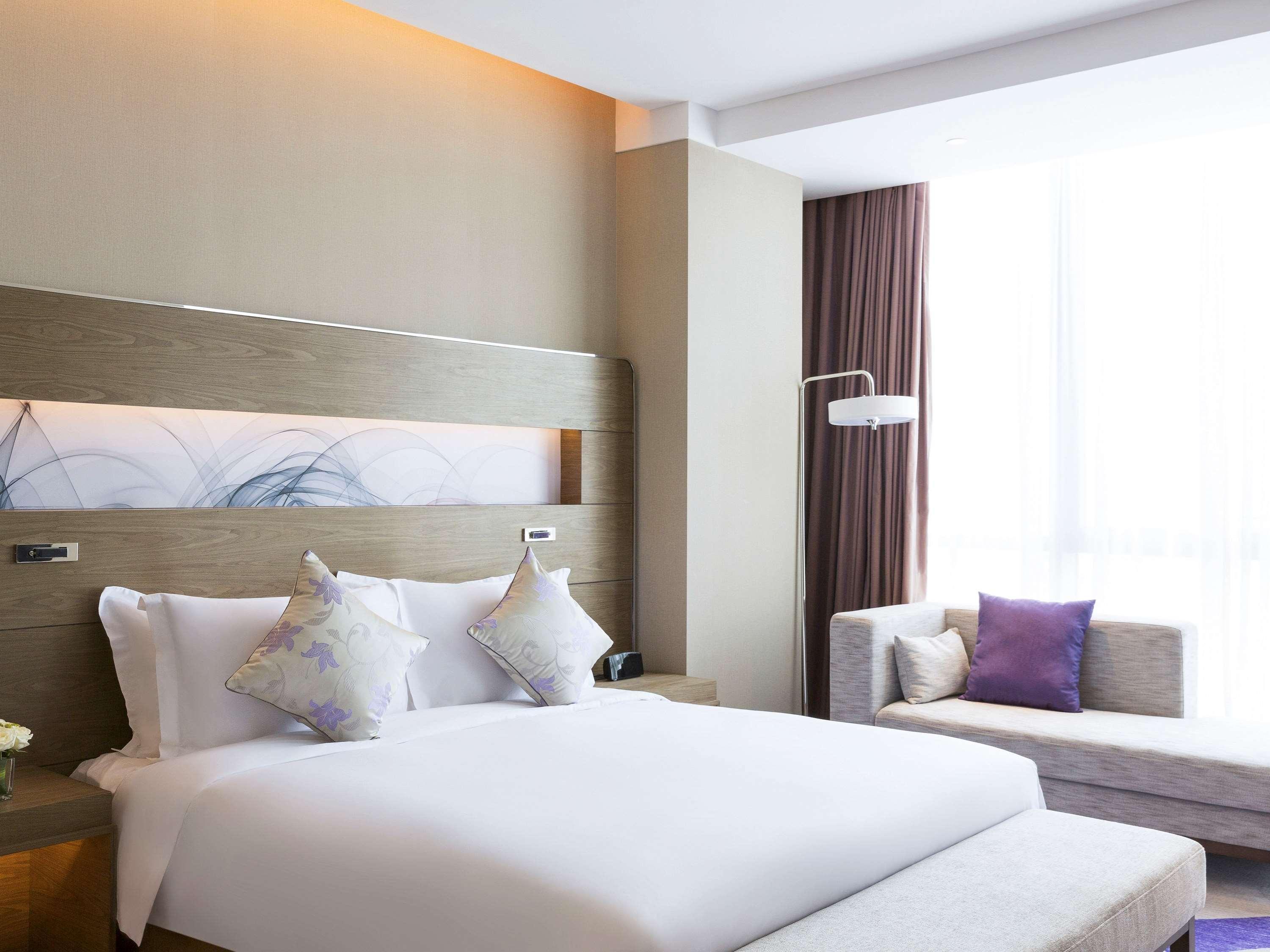 โนโวเทล ยือจ้าว ซูหนิง Hotel รื่อเจ้า ภายนอก รูปภาพ