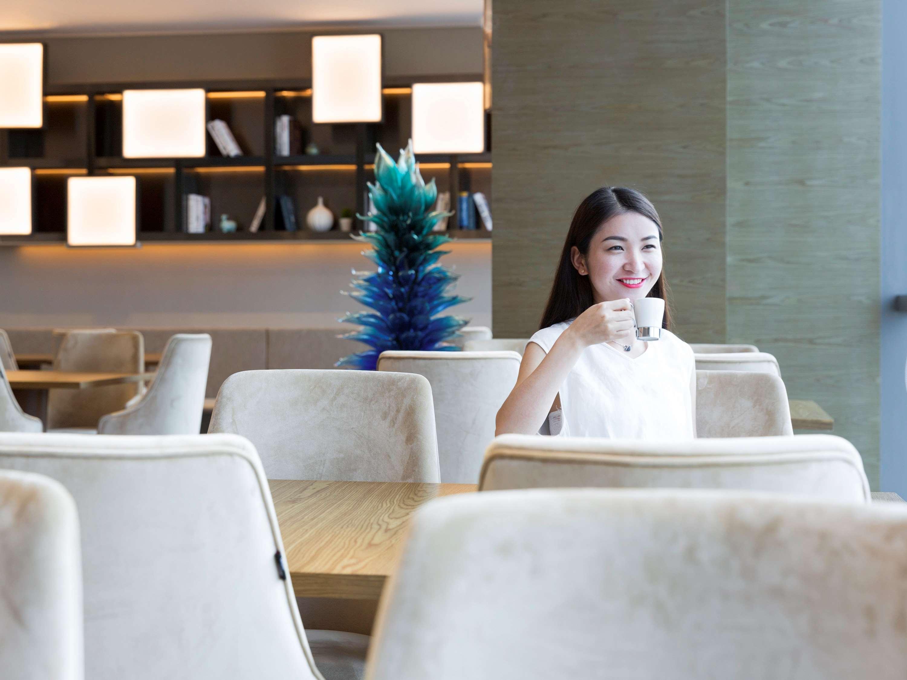 โนโวเทล ยือจ้าว ซูหนิง Hotel รื่อเจ้า ภายนอก รูปภาพ