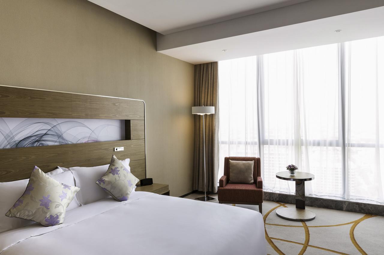 โนโวเทล ยือจ้าว ซูหนิง Hotel รื่อเจ้า ภายนอก รูปภาพ
