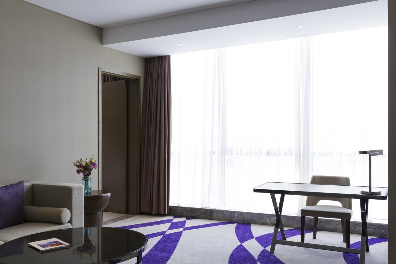 โนโวเทล ยือจ้าว ซูหนิง Hotel รื่อเจ้า ภายนอก รูปภาพ